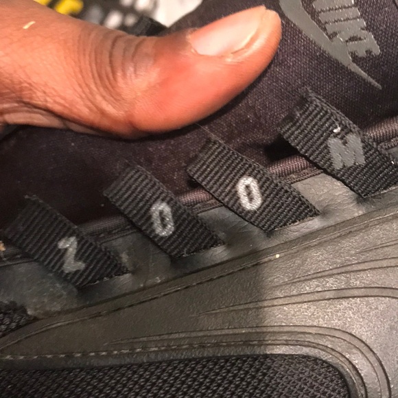 Nike - Picture 5 of 7